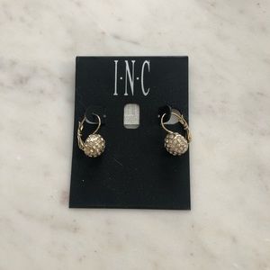 Gold & Cubic Zirconia Elegant Earring